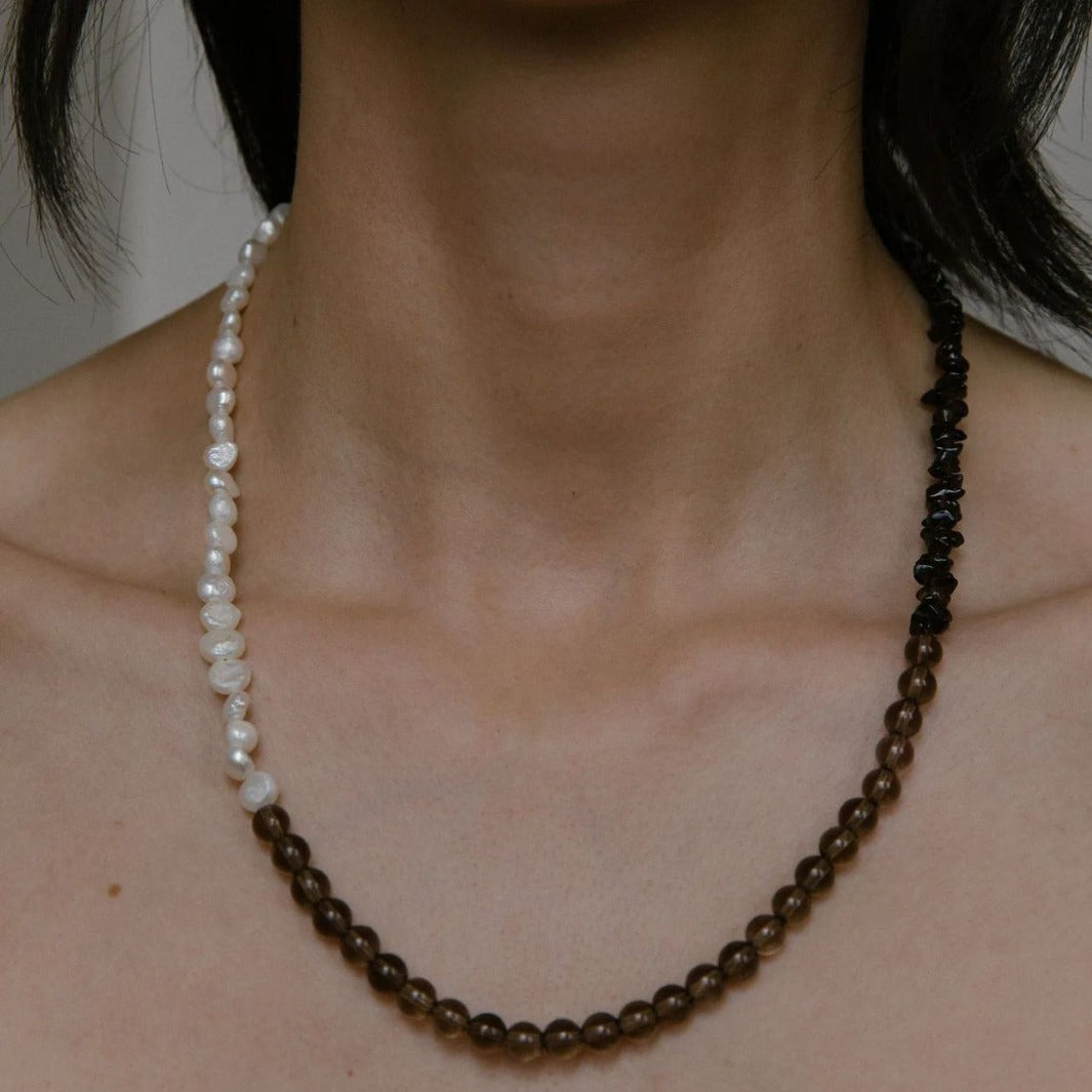 High-Grade Brown Simple Autumn And Winter Clavicle Chain Necklace