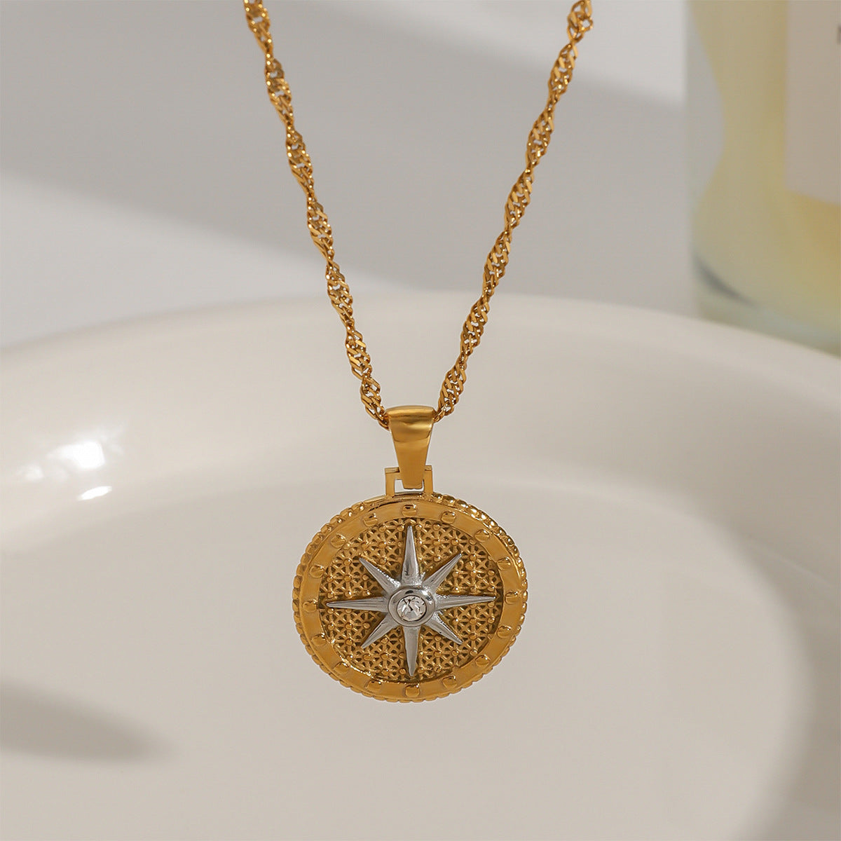 Gold Star Pendant Necklace