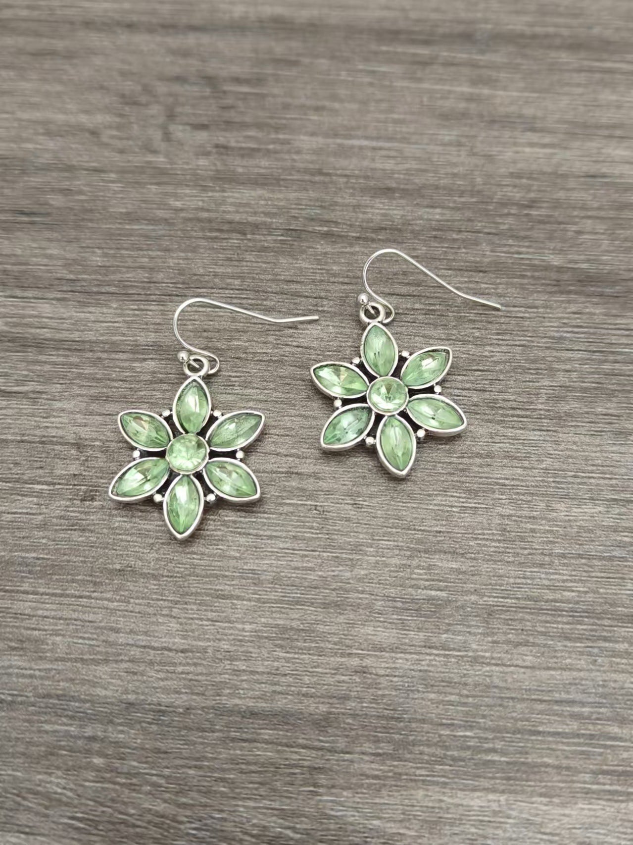 Fengfeng Green Crystal Flower Pendant Earrings