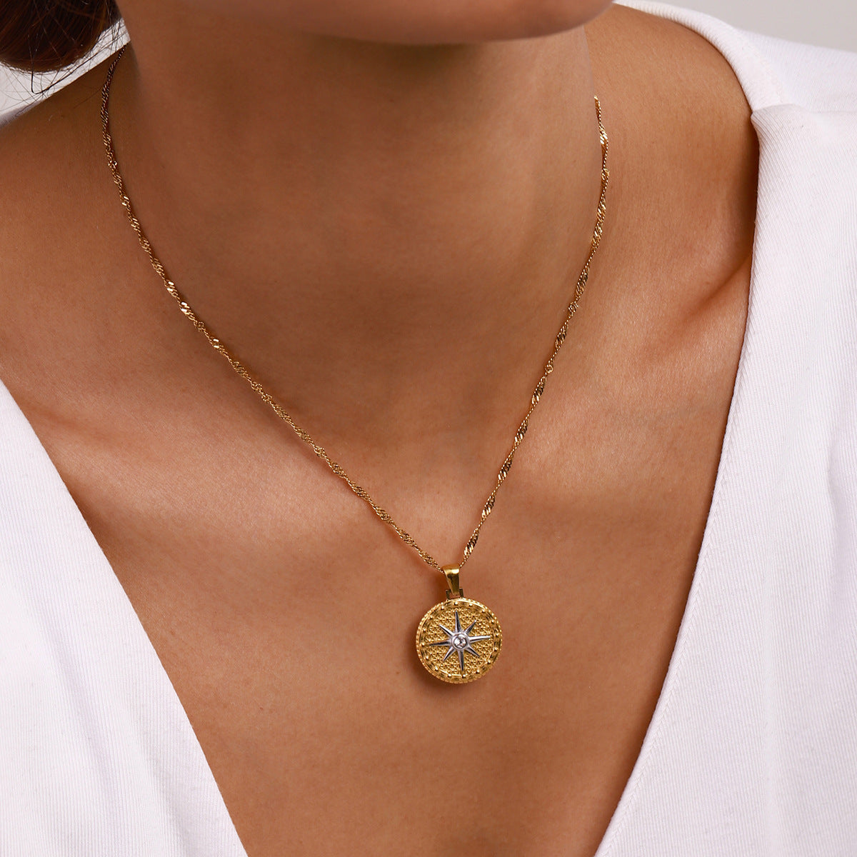 Gold Star Pendant Necklace